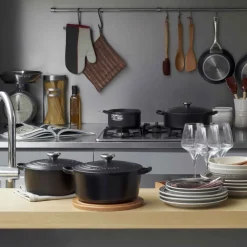 Cocotte de hierro fundido, 24 cm, color negro - Le Creuset