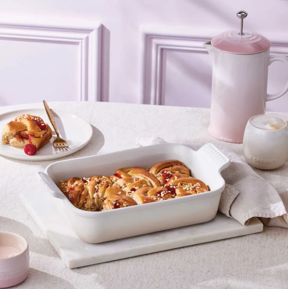 Fuente de cerámica gres esmaltada para horno, color merengue, 2,4 litros - Le Creuset