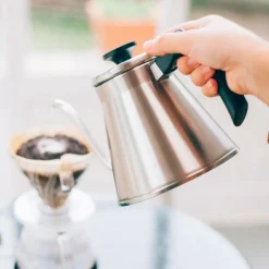 Hervidor de agua de acero inoxidable Pour Over 800 cc, asa termorresistente - Hario