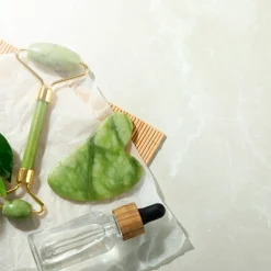 Pack rodillo masajeador facial+Gua Sha de jade verde - Zen Arome