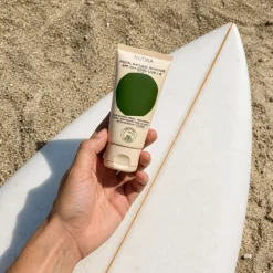 Protector solar facial con color ecológico SPF 50, 50 ml - Nuura