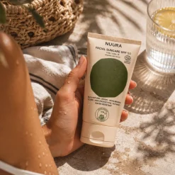 Protector solar facial ecológico para toda la familia SPF 50, 50 ml - Nuura