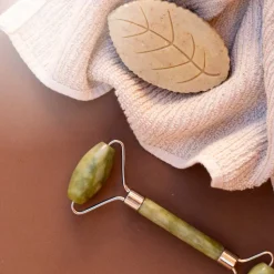 Rodillo masajeador facial de jade verde - Zen Arome